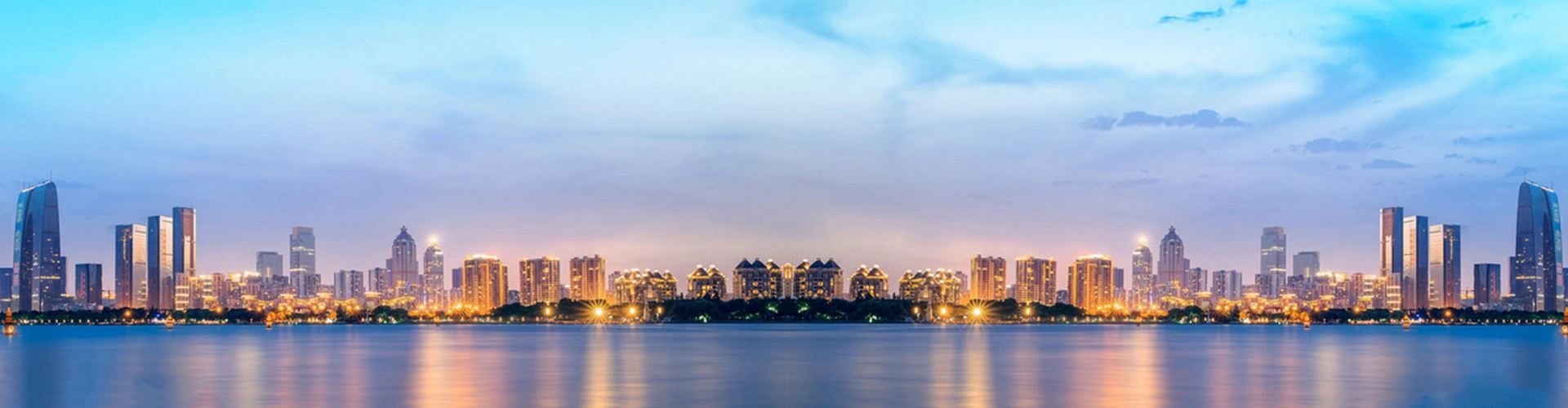 আমাদের সম্পর্কে